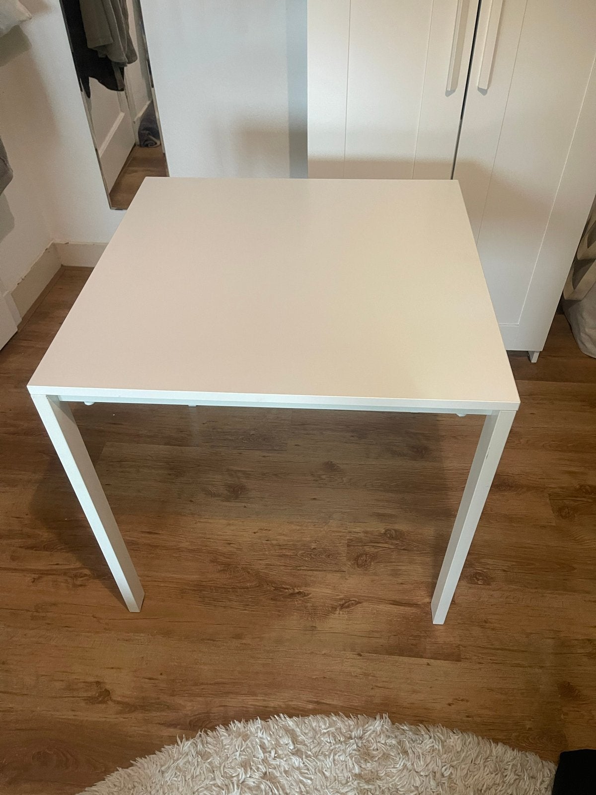 IKEA VIHALS wit tafeltje - Compact en Stijlvol, Ophalen, Kunststof, Gebruikt, Vierkant