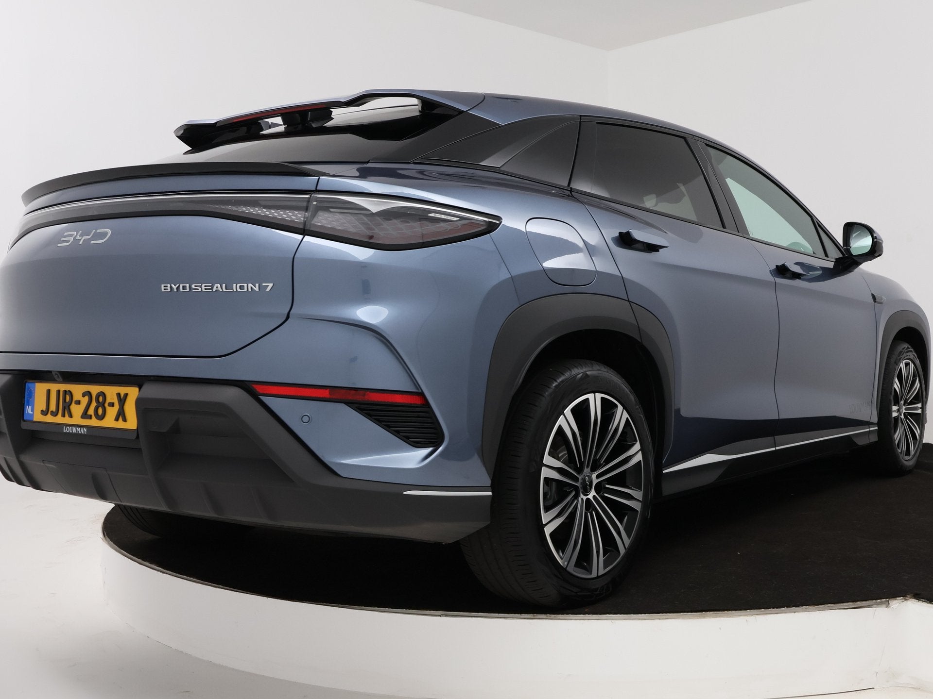 BYD SEALION 7 Comfort 82.5 kWh | Origineel NL! | NAP! | Pano, 12 maanden, Achterwielaandrijving, 82 kWh, 313 pk