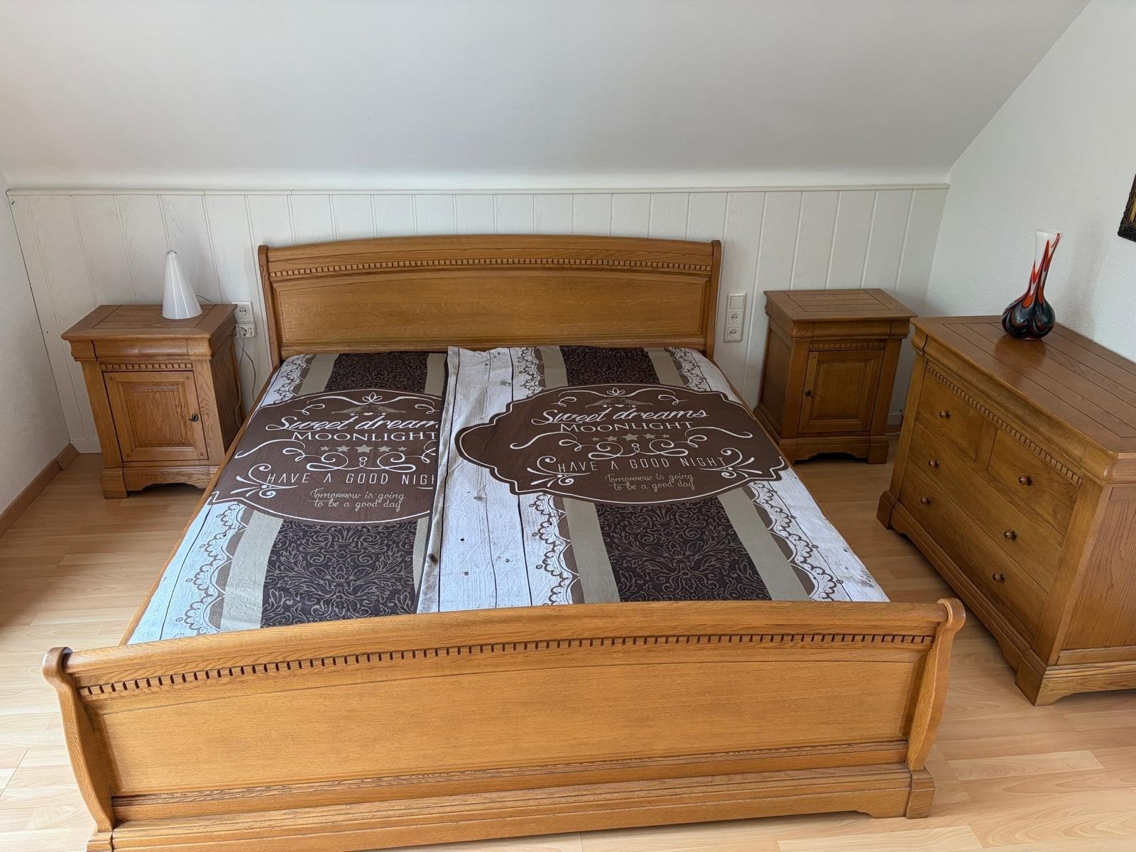 Massief eiken slaapkamer set - bed - nachtkastjes - kast, Huis en Inrichting, Slaapkamer | Complete slaapkamers, Ophalen, Gebruikt