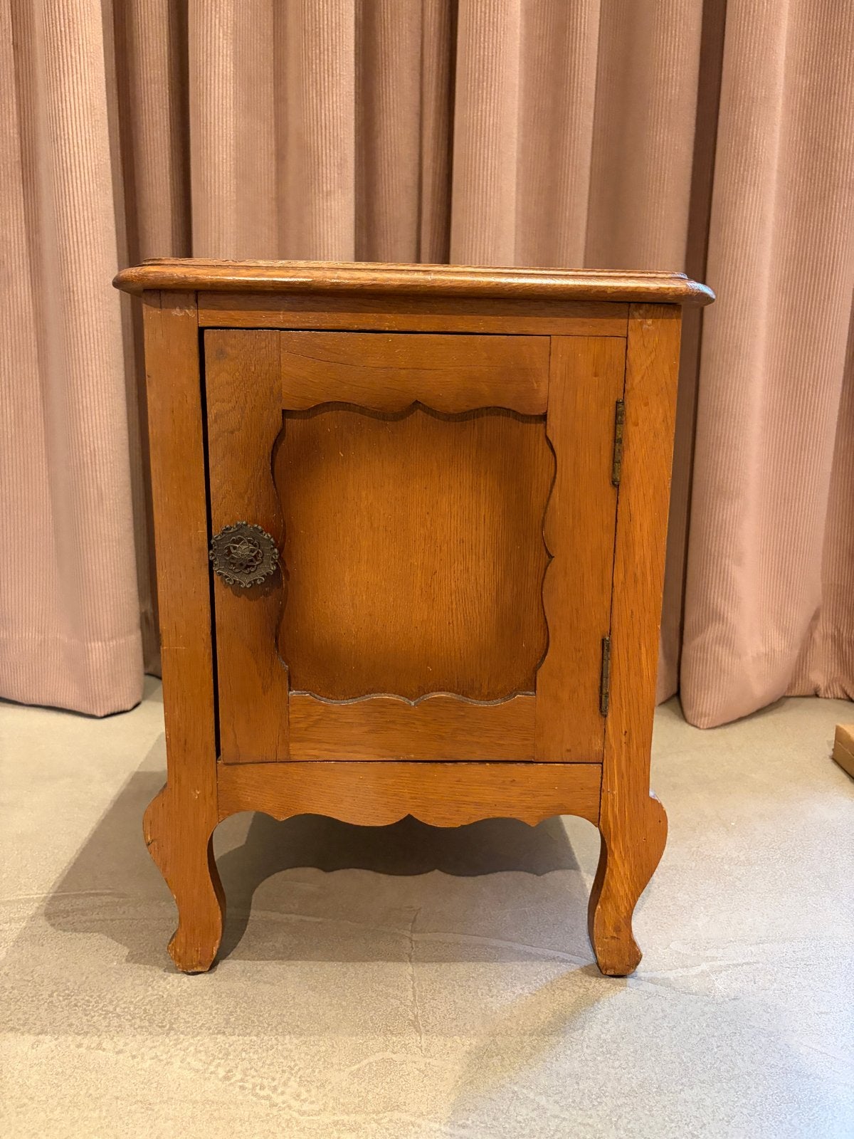 Antiek houten kastje Louis XV/rococo-stijl, Ophalen