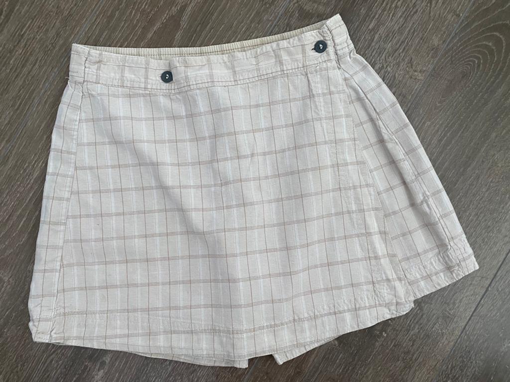 Meisjes skort korte broek met overslag HEMA maat 134 / 140, Broek, Gebruikt, Meisje, Ophalen of Verzenden