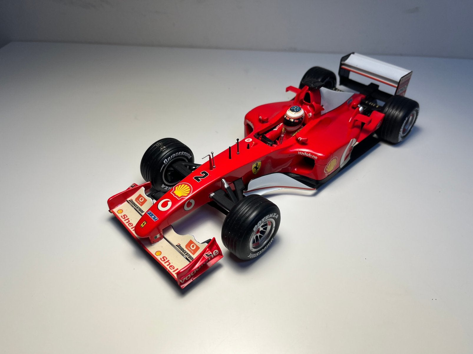 Hot Wheels - Ferrari F2002 Barrichello - Schaal 1:18, Hobby en Vrije tijd, Ophalen of Verzenden, Zo goed als nieuw, Hot Wheels