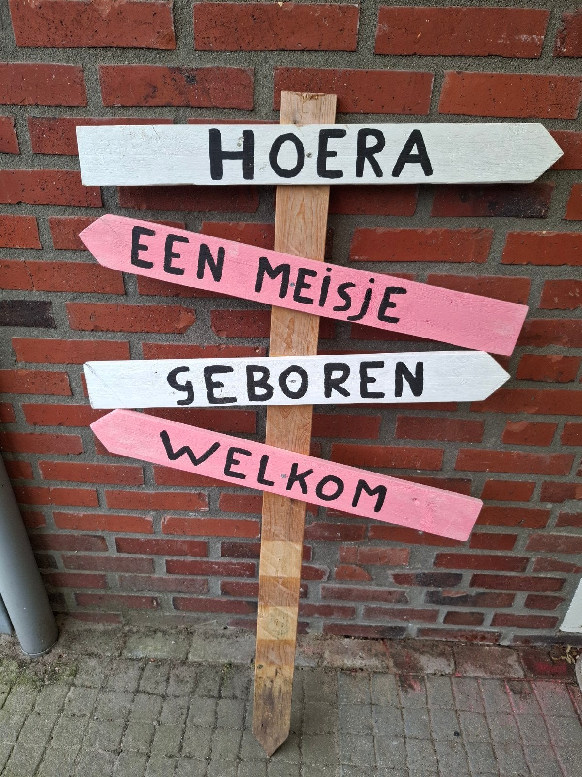 Geboortebord 'Hoera een meisje geboren welkom', Ophalen, Gebruikt, Geboortebord