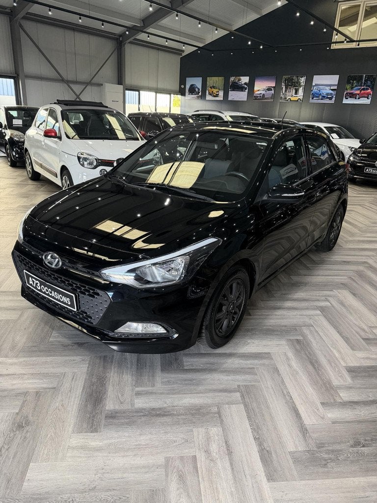 Hyundai i20 1.0 T-GDI i-Motion STUURVERWARMING,STOELVERWARMI, Voorwielaandrijving, Gebruikt, Euro 6, Zwart