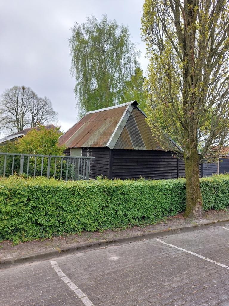 Robuuste houten schuur met golfplaten dak, Ophalen of Verzenden, Gebruikt, Hout, Overige typen
