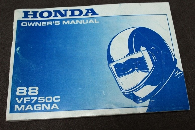 Honda VF750C Magna 1988 motorcycle owner's manual VF 750, Ophalen of Verzenden, Honda