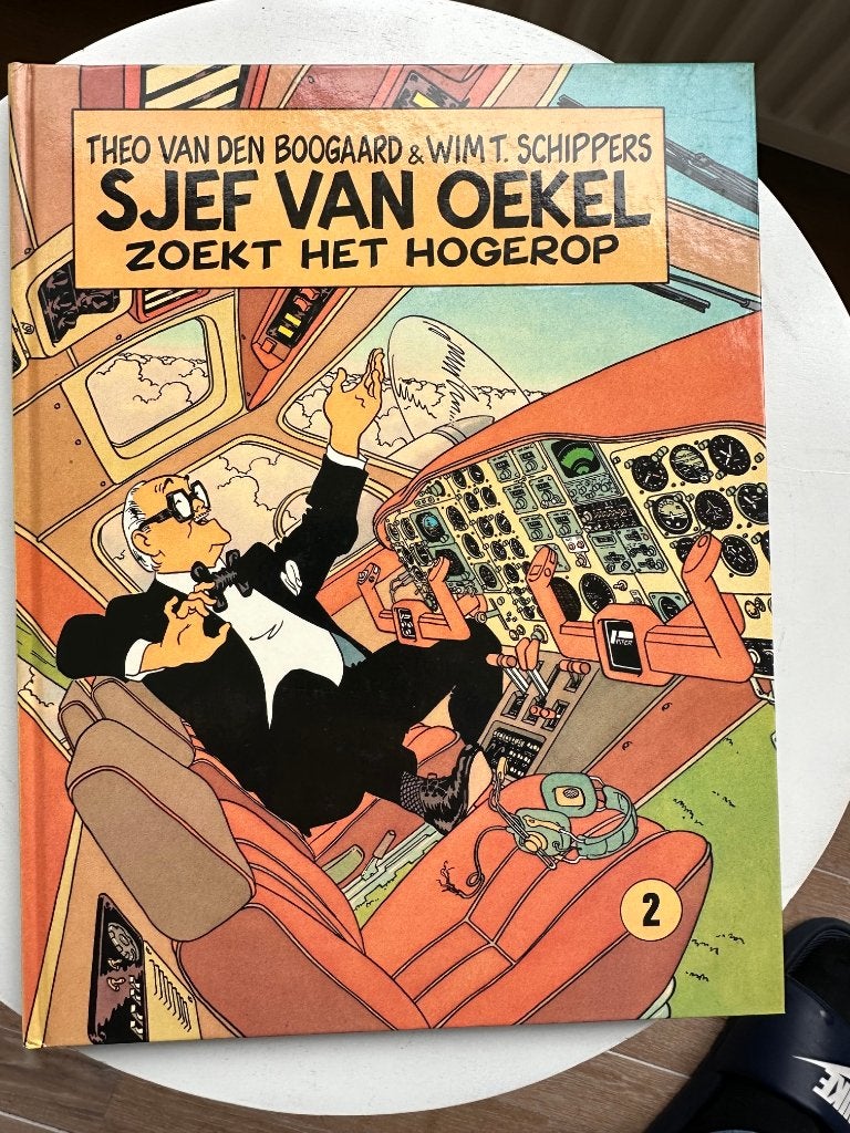 Sjef van Oekel HC  gesigneerd v.d.Boogaard / W.T. Schippers, Boeken, Theo van den Boogaard, Wim T. Schippers, Eén stripboek, Ophalen of Verzenden