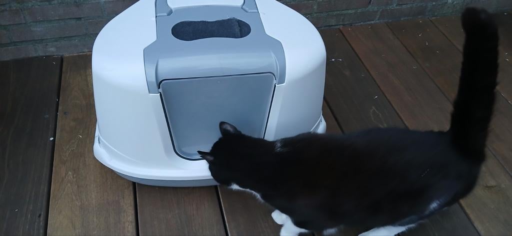 Kattenbak driehoekmaat, Ophalen