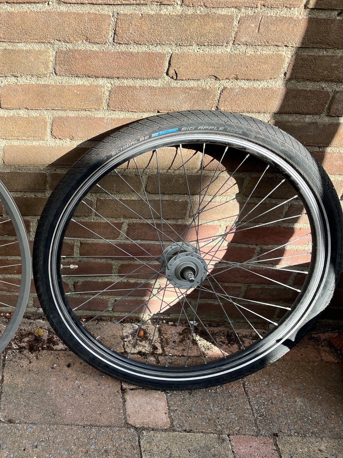 26 inch dynamo voorwiel, Fietsen en Brommers, Zo goed als nieuw, Aluminium, Stadsfiets, Ophalen