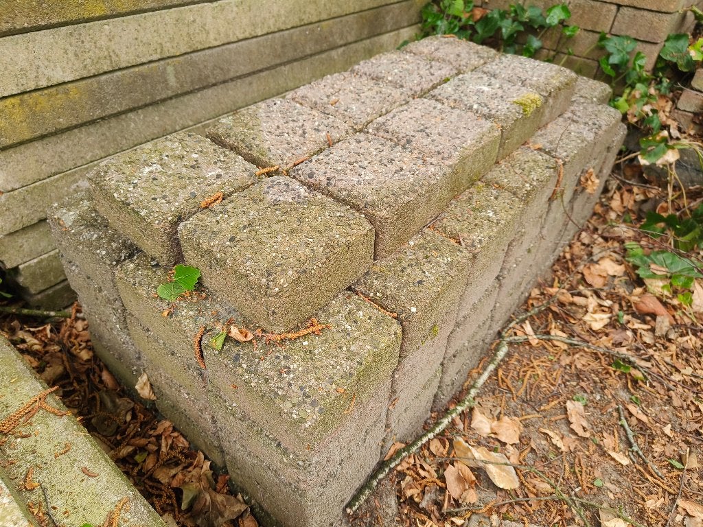 113 stuks GRATIS vierkanten dikke stenen, Tuin en Terras, Ophalen, Gebruikt, Klinkers, Minder dan 5 m²
