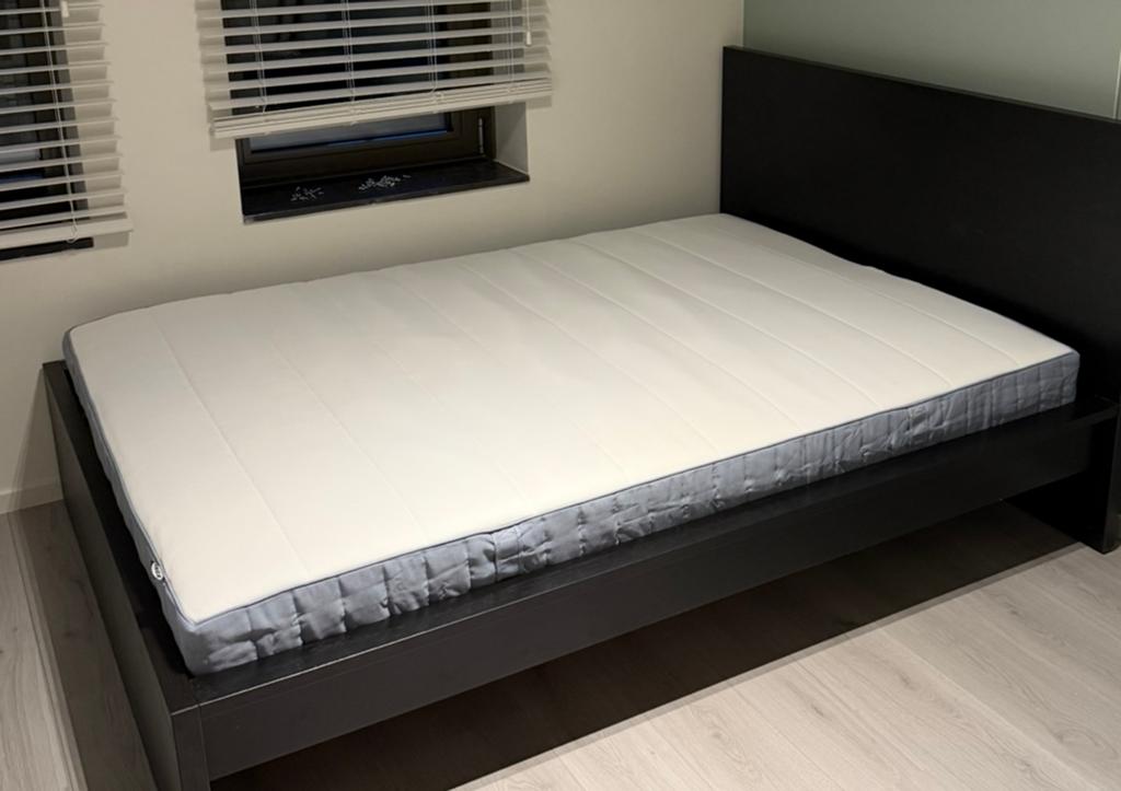 Matras 140x200cm, IKEA, Huis en Inrichting, Slaapkamer | Matrassen en Bedbodems, Ophalen, Gebruikt, Tweepersoons, 140 cm