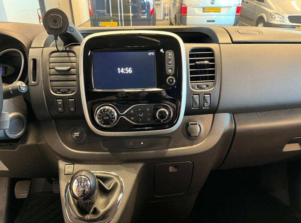 Opel Vivaro VIVARO (bj 2018), Auto's, Opel, 125 pk, Zwart, 2 stoelen, 17 km/l