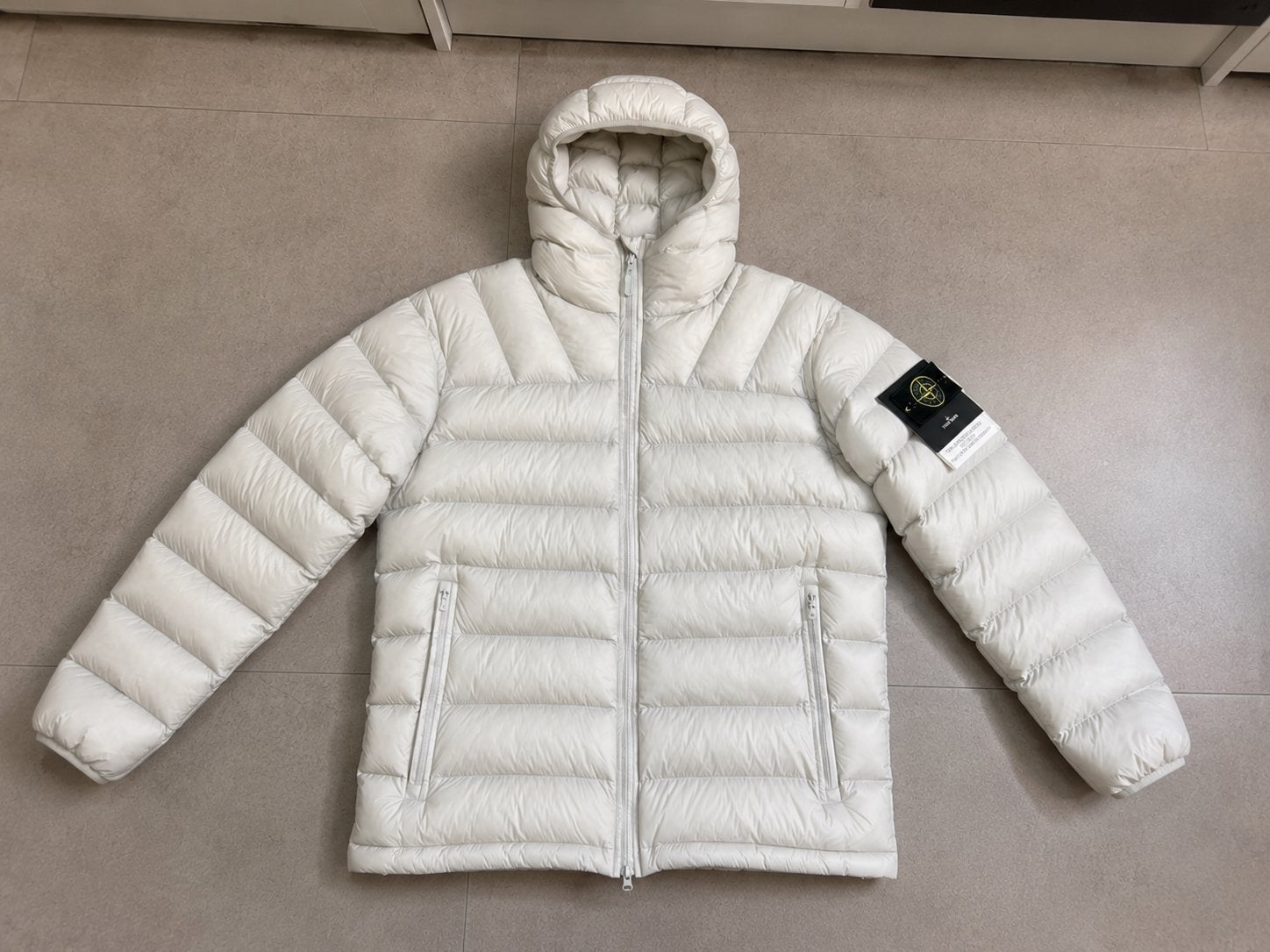 Stone Island Crinkle Reps donsjack - Nieuw met labels, Ophalen of Verzenden, Nieuw, Maat 48/50 (M), Wit