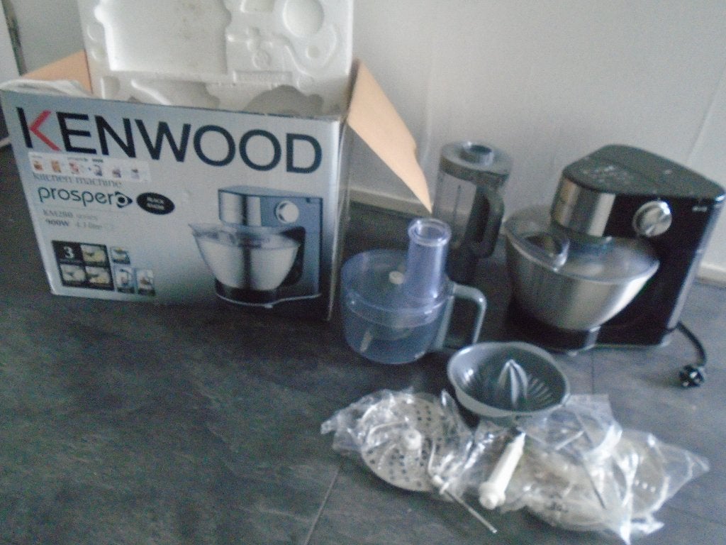 Kenwood KM280 Keukenmachine foodprocessor  met accessoires, Witgoed en Apparatuur, Keukenmixers, 1 tot 2 liter, Ophalen of Verzenden