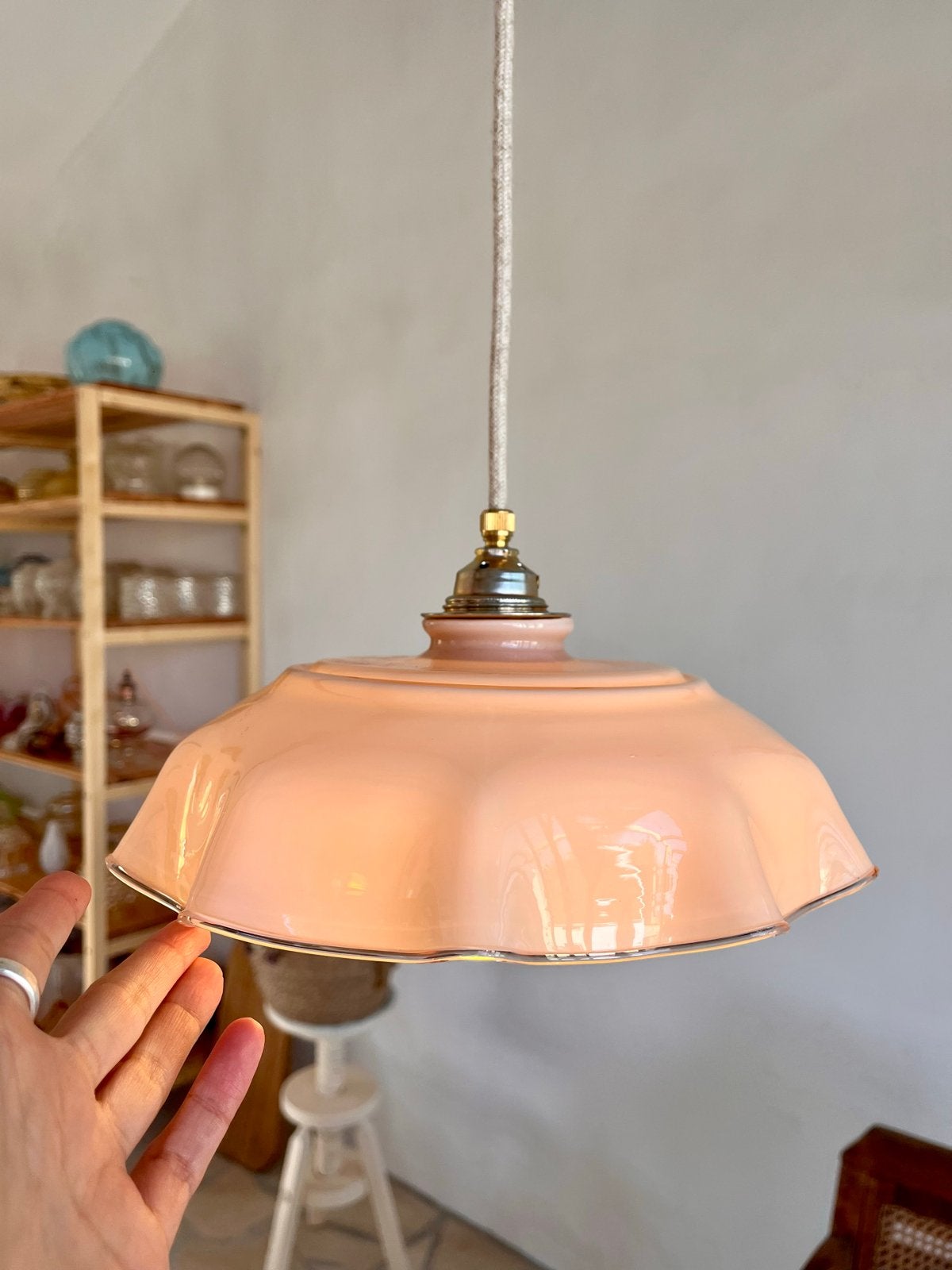 Opaline Frans glas met keramiek plafondkapje en linnen snoer, Verzenden