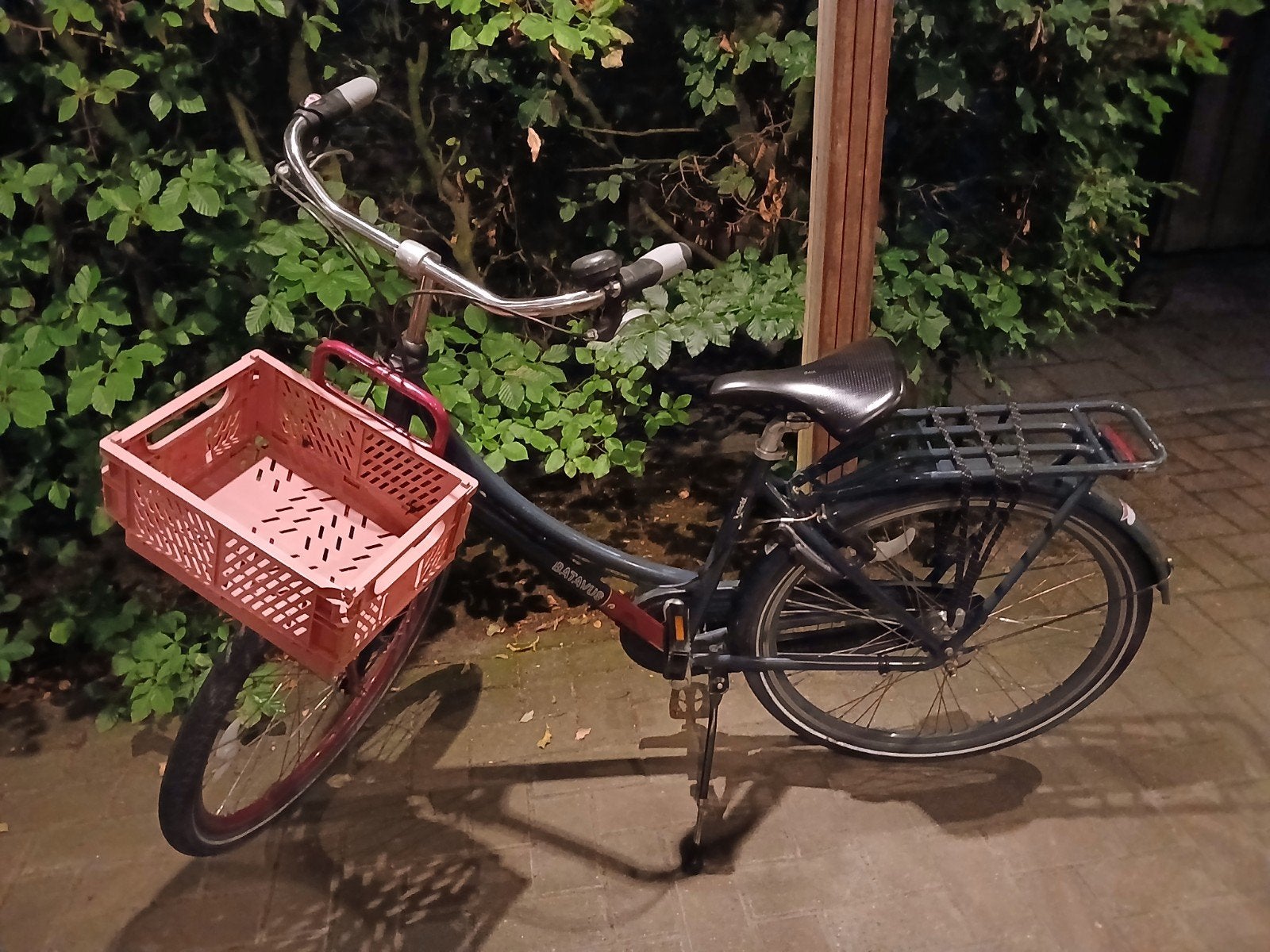 Batavus fiets 26inch met voordrager en krat, Fietsen en Brommers, Fietsen | Meisjes, Terugtraprem, Gebruikt, Versnellingen, Batavus
