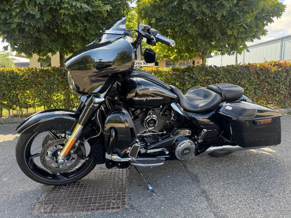 Harley-davidson street glide CVO streetglide (5HD)BTW mo, Bedrijf, Overig, Customerservice@harley-davidson.com, 3700 W. Juneau Avenue, Milwaukee, WI 53208, USA