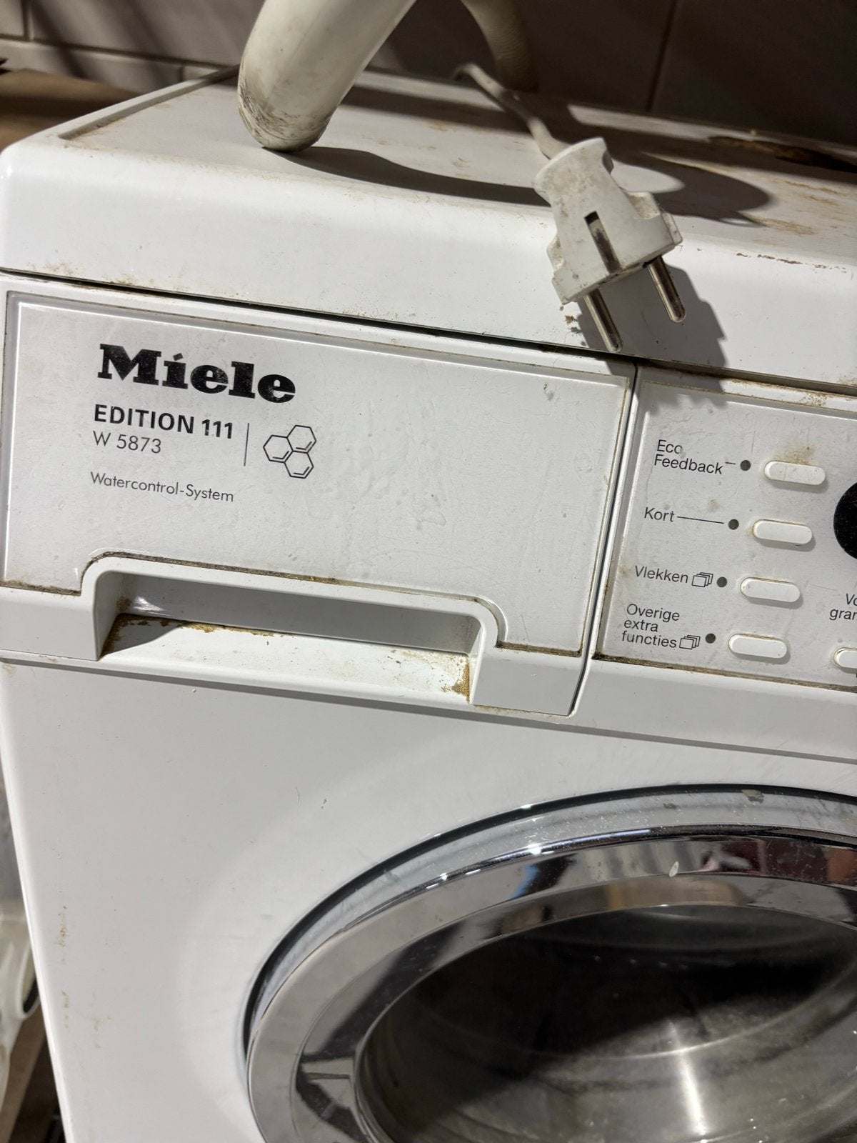 Miele Wasmachine W 5873 - Werkend met kleine defecten, Ophalen, 1200 tot 1600 toeren, Gebruikt, Voorlader