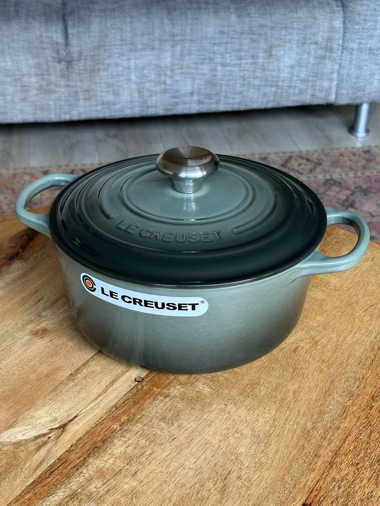 Le Creuset gietijzeren braadpan 24 cm – Thyme, Verzenden, Zo goed als nieuw, Gietijzer, Koekenpan of Braadpan