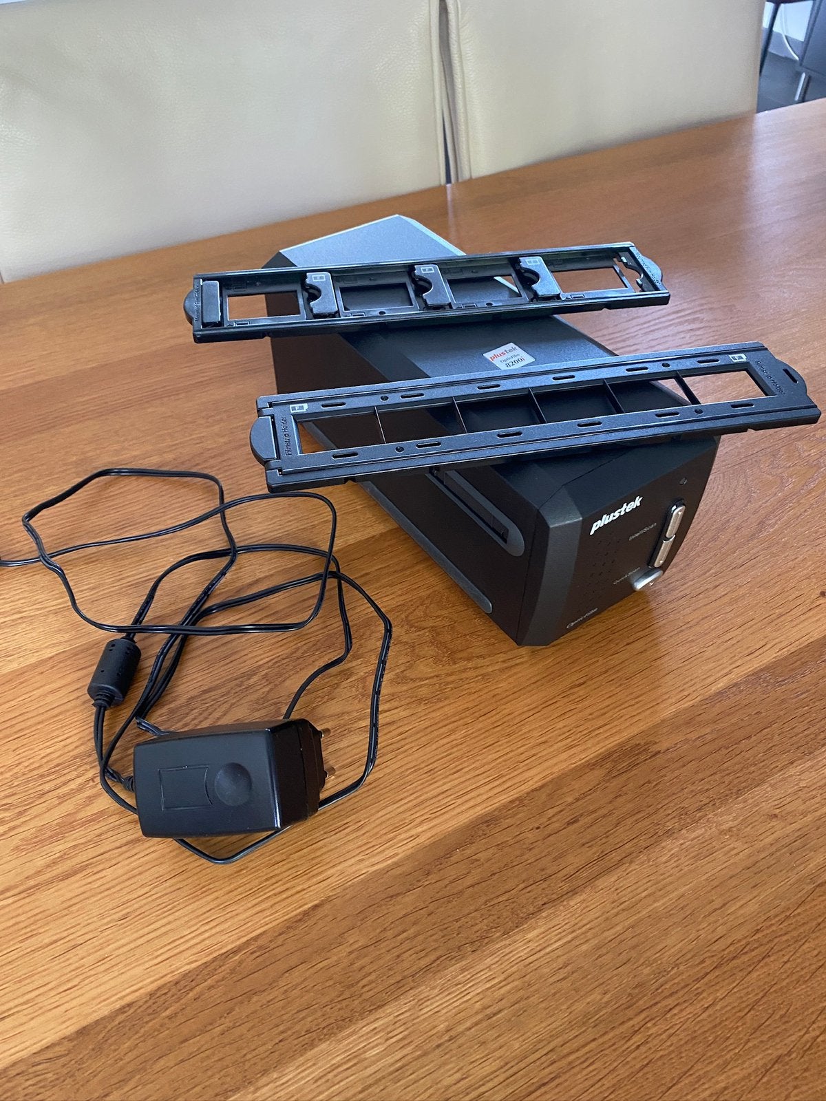 Plustek OpticFilm  8200i SE film/dia scanner met garantie, Computers en Software, Scanners, Ophalen, Zo goed als nieuw, MacOS