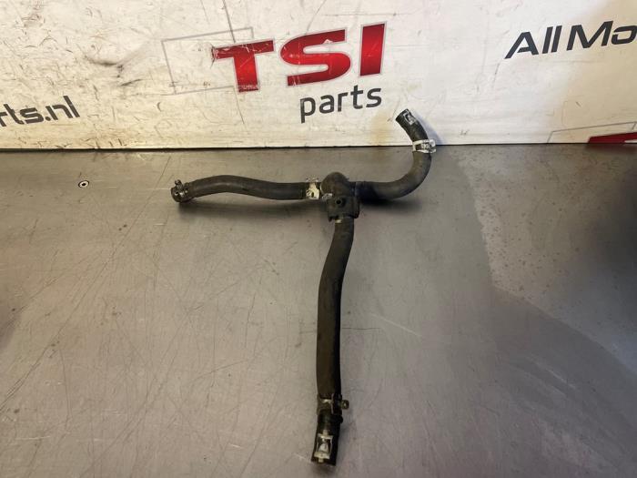 Brandstofleiding van een Audi RS3, Gebruikt, -, -, -