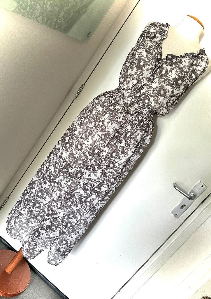 All Saints AllSaints Maxi Jurk grijs room wit bloemen M 38, Maat 38/40 (M), All Saints, Verzenden, Zo goed als nieuw