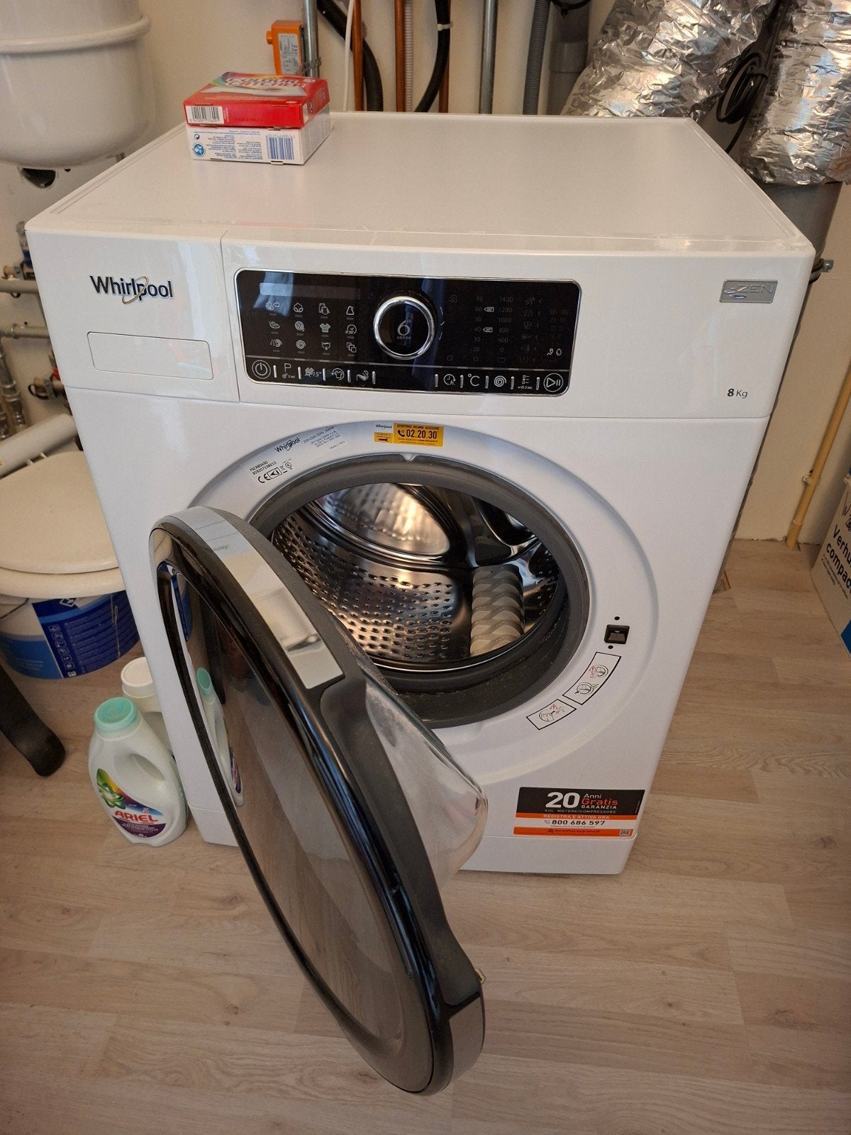 Whirlpool Zen 8 kg waschmachine, Ophalen, Zo goed als nieuw, 85 tot 90 cm, 1200 tot 1600 toeren