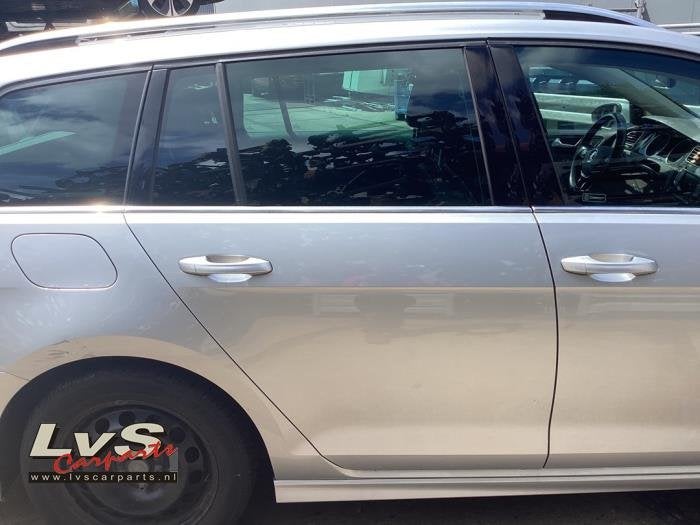 Portier 4Deurs rechts-achter van een Volkswagen Golf (LA7W), Auto-onderdelen, Carrosserie en Plaatwerk, Gebruikt, -, -, Ophalen of Verzenden