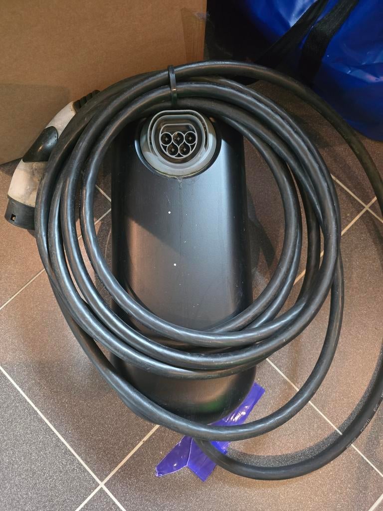 Newmotion laadpaal met kabel, Ophalen of Verzenden, Gebruikt, Laadpaal