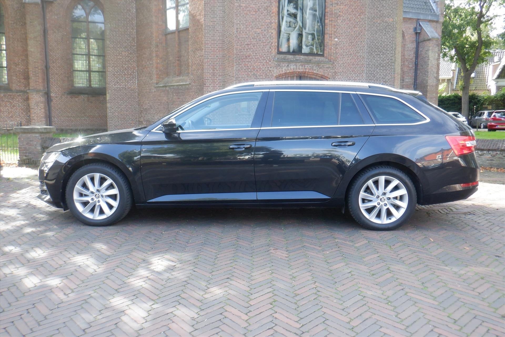 Skoda Superb Combi 1.4 Plug-in -( SOH 93.4 % )-TREKHAAK-BOVA, Automaat, Stof, Gebruikt, Zwart