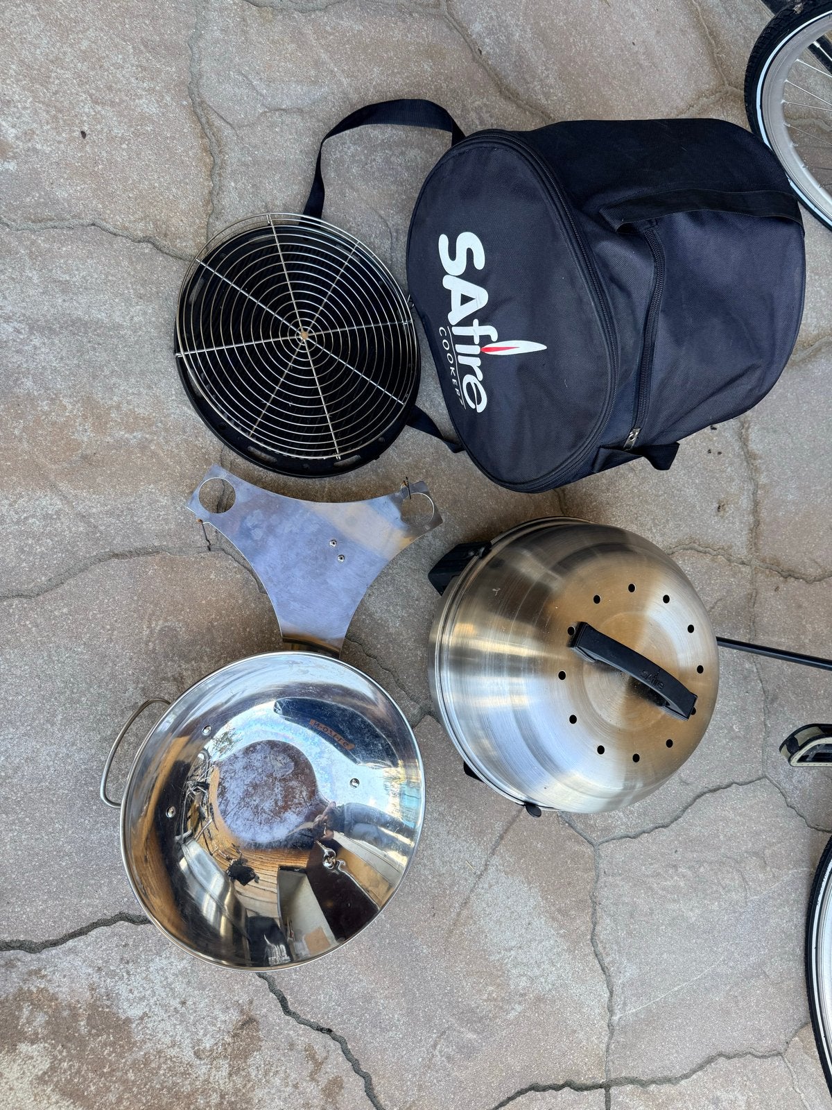 SAFire Houtskool BBQ - Compacte RVS Cooker met Draagtas, Ophalen of Verzenden, Gebruikt, Met accessoires