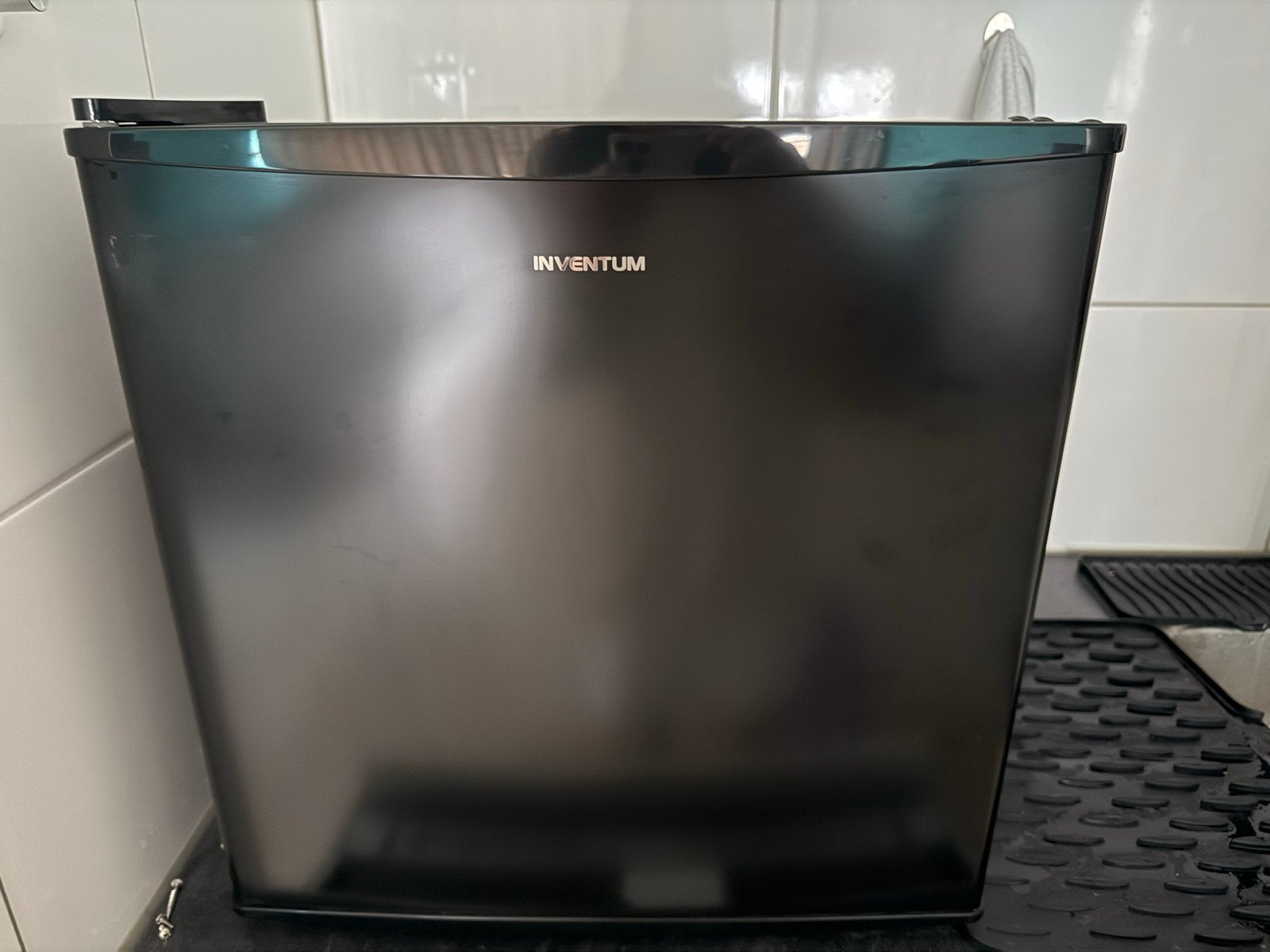 Inventum VR550 compacte vrieskast - Zwart, Ophalen, Minder dan 75 liter, Zonder vriesvak, Gebruikt