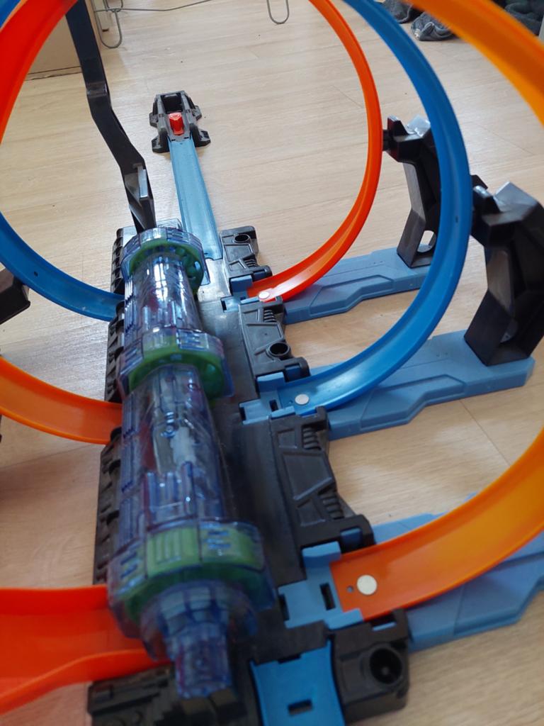 Hotweels baan kurkentrekker, Kinderen en Baby's, Speelgoed | Racebanen, Ophalen, Hot Wheels, Met looping, Elektrisch