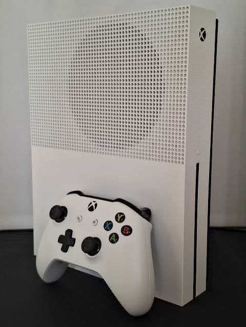 Xbox one s, Ophalen of Verzenden, Zo goed als nieuw, 500 GB, Met 1 controller