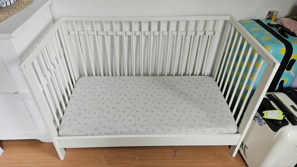 Ika ledikant met spijlen.En matras, Ophalen