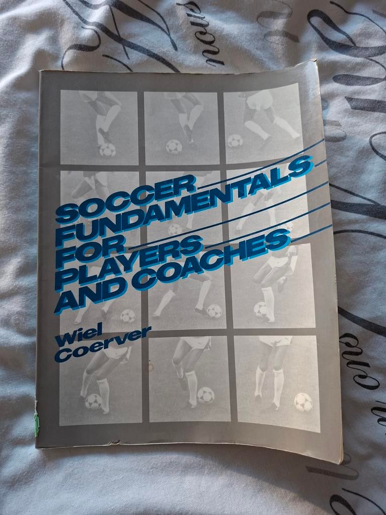 Voetbal Fundamentals: Spelers & Coaches - Wiel Coerver, Boeken, Ophalen of Verzenden, Gelezen, Wiel Coerver, Balsport