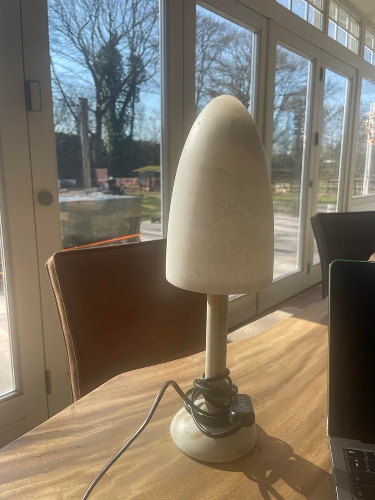 2 mooie witte lavalampen met voet en kap, Huis en Inrichting, Lampen | Tafellampen, Ophalen of Verzenden, Zo goed als nieuw, Glas