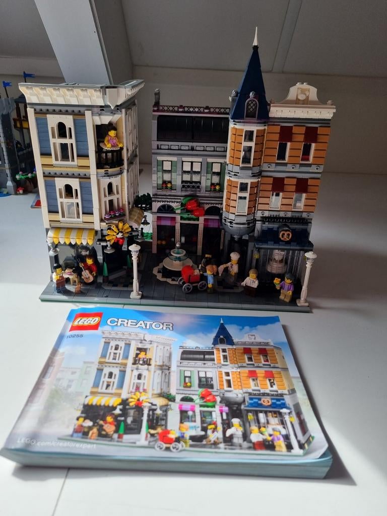 Lego 10255 Assembly Square, Ophalen, Zo goed als nieuw