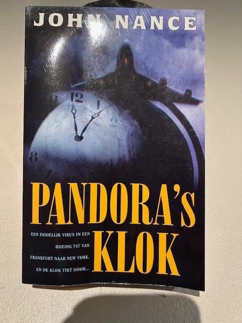 Pandora's Klok, Ophalen of Verzenden, Zo goed als nieuw