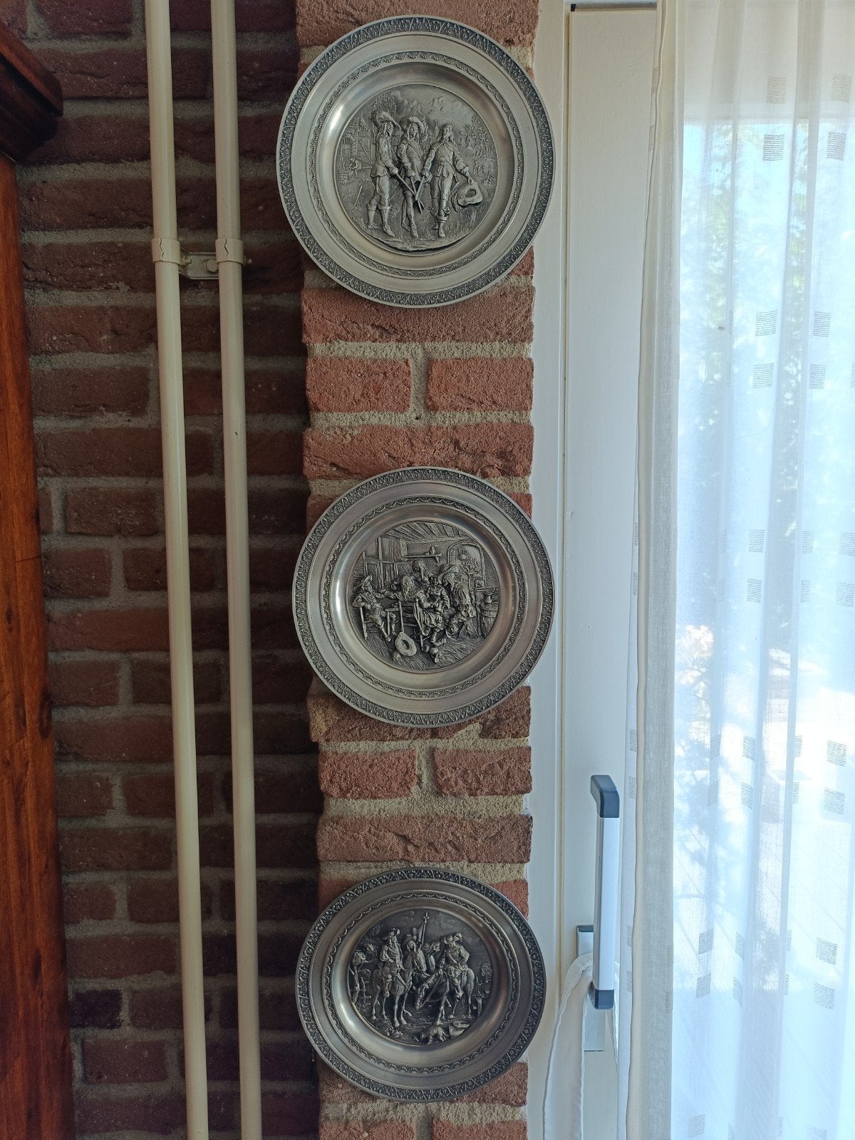 Set van 3 decoratieve tinnen wandborden met reliëf, Ophalen of Verzenden