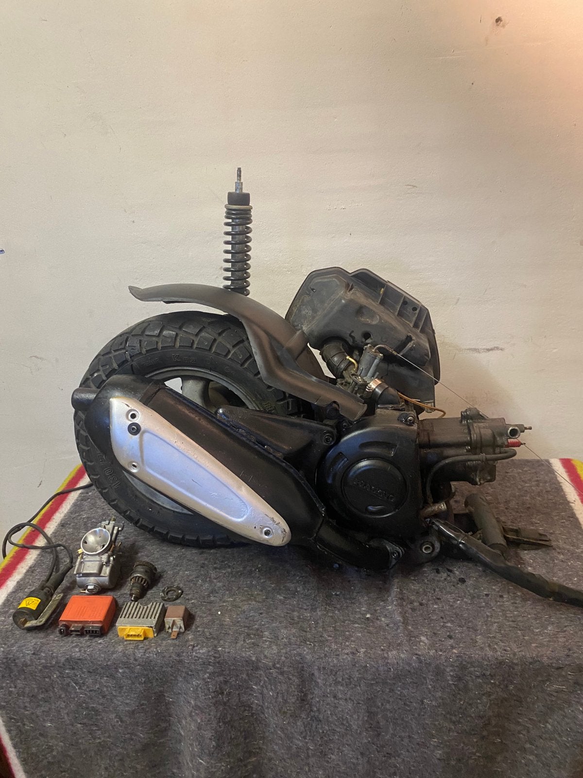 Hexagon 125cc blok loopt, Ophalen of Verzenden, Zo goed als nieuw, Overige modellen