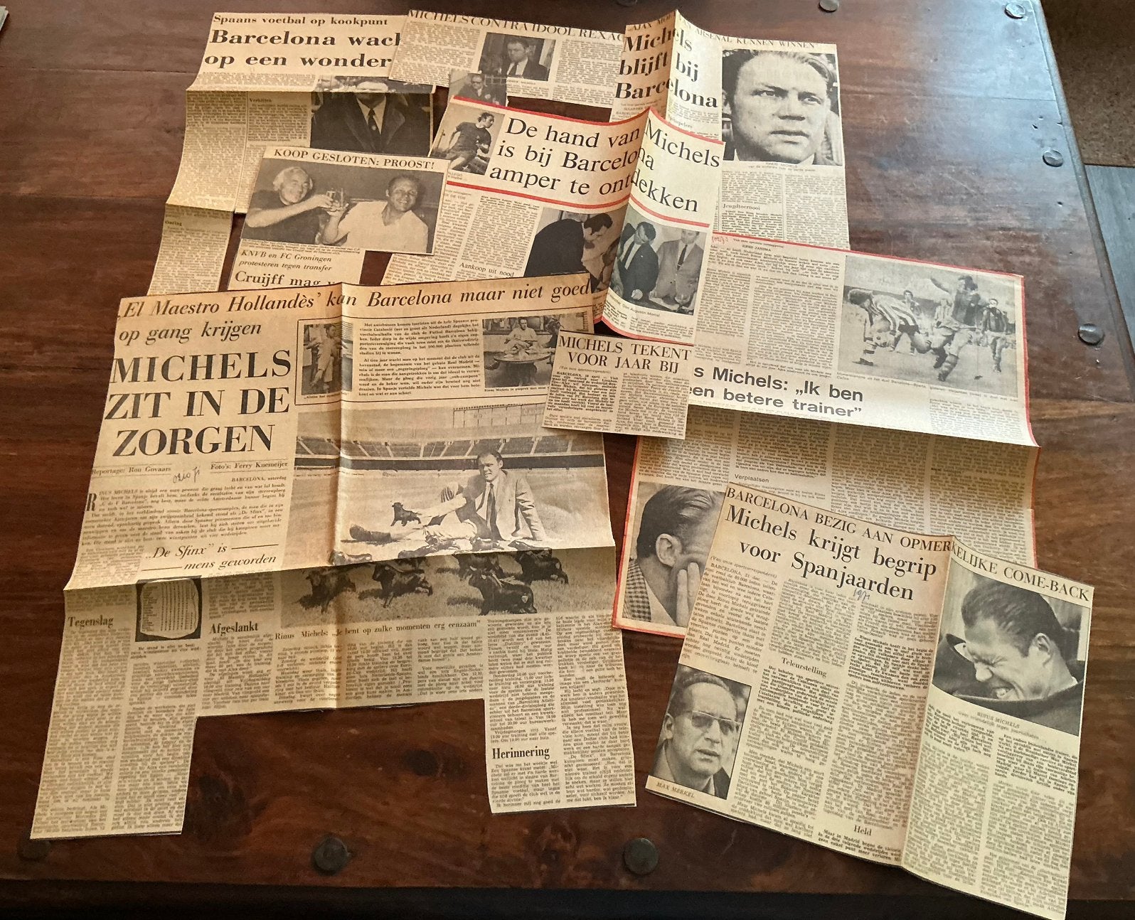 Voetbal knipselpakket Rinus Michels FC Barcelona jaren 70 #1, Verzamelen, Ophalen of Verzenden, Knipsel(s)