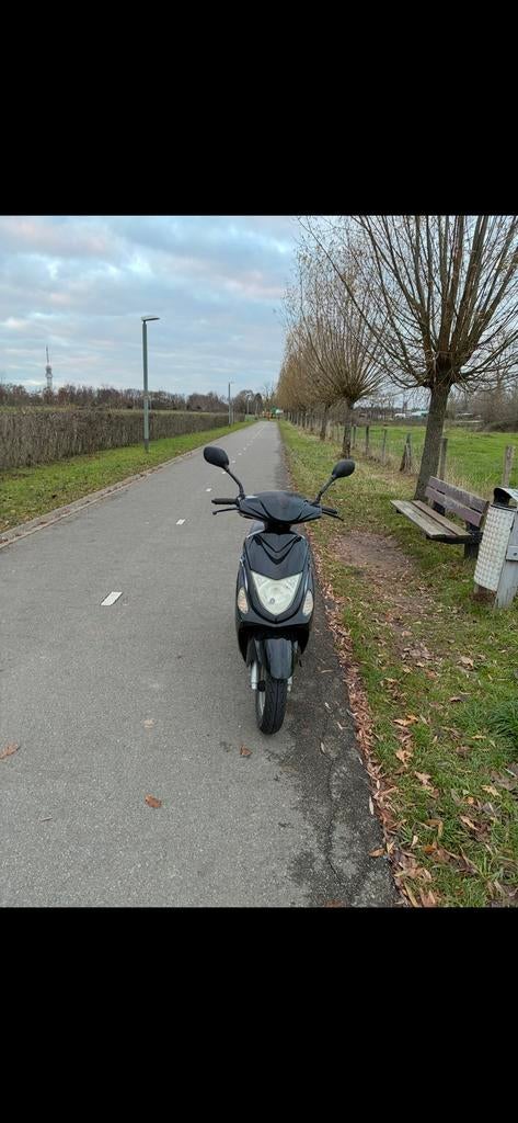 Btc riya brommer loop of sloop, Fietsen en Brommers, Ophalen, Gebruikt, Overige modellen, 49 cc