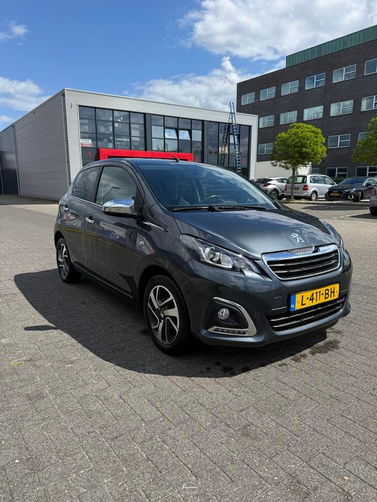 Peugeot 108 1.0 E-vti 72pk 5D 2021 Grijs, Voorwielaandrijving, 4 stoelen, Origineel Nederlands, Handgeschakeld