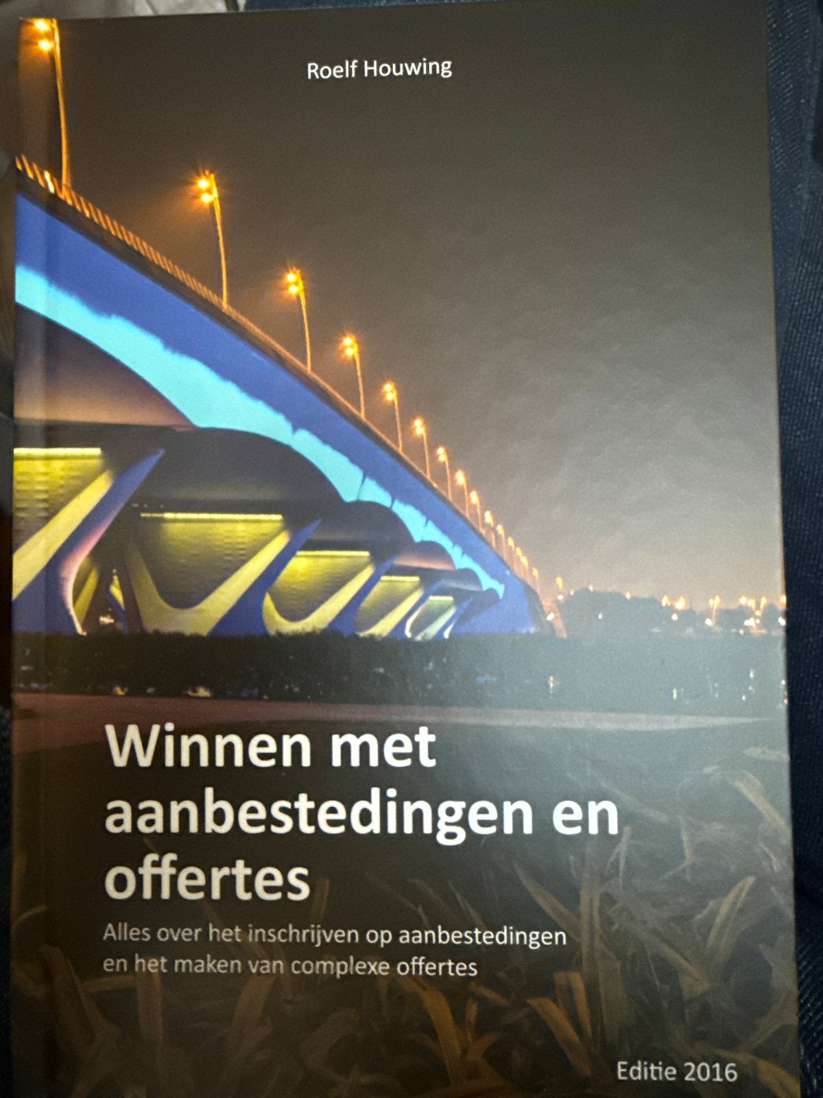 Winnen met aanbestedingen en offertes - Roelf Houwing, Boeken, Ophalen of Verzenden, Gelezen, Overige onderwerpen