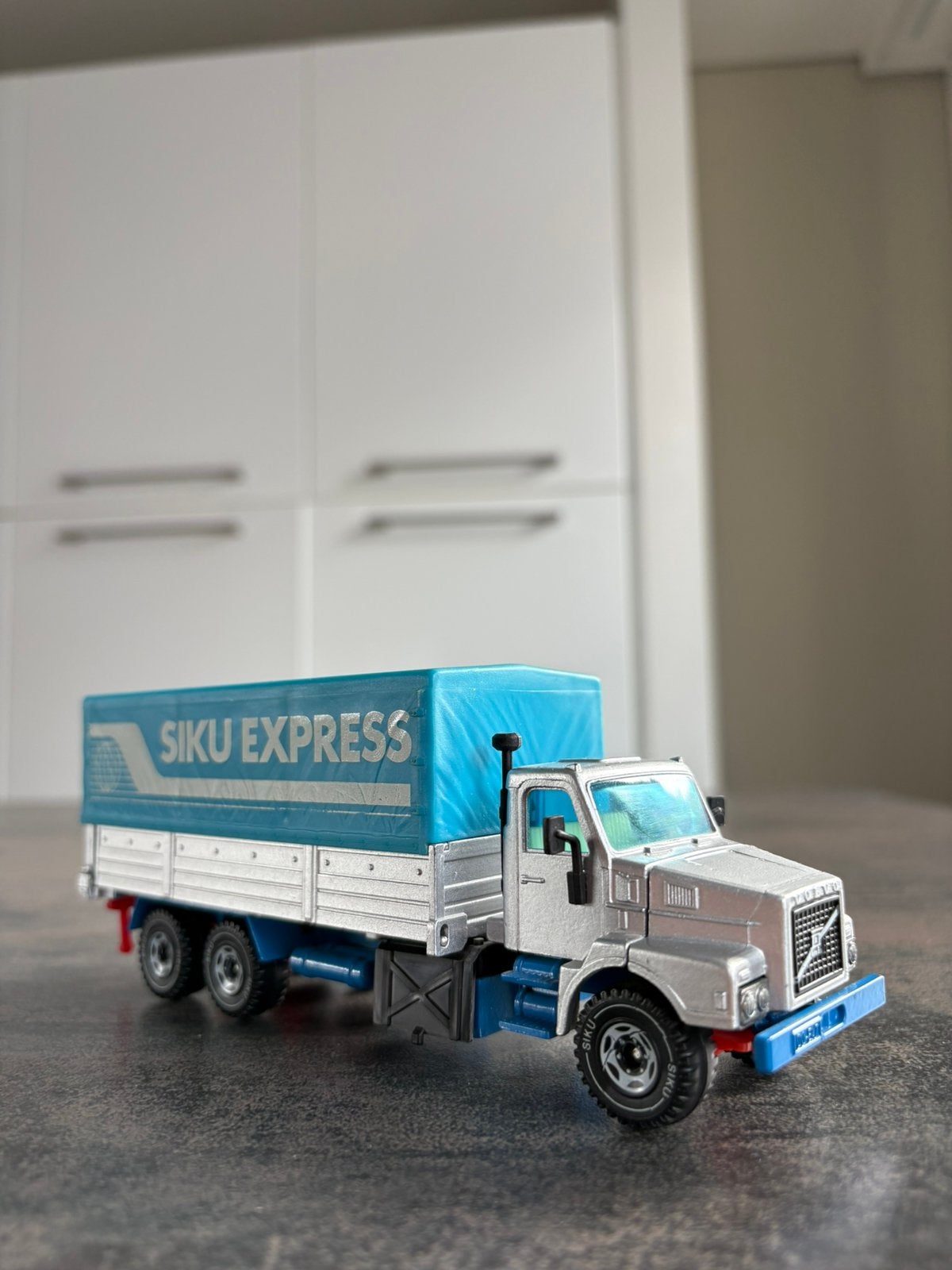 Siku Volvo Siku Express, Ophalen of Verzenden, Zo goed als nieuw, Bus of Vrachtwagen, SIKU