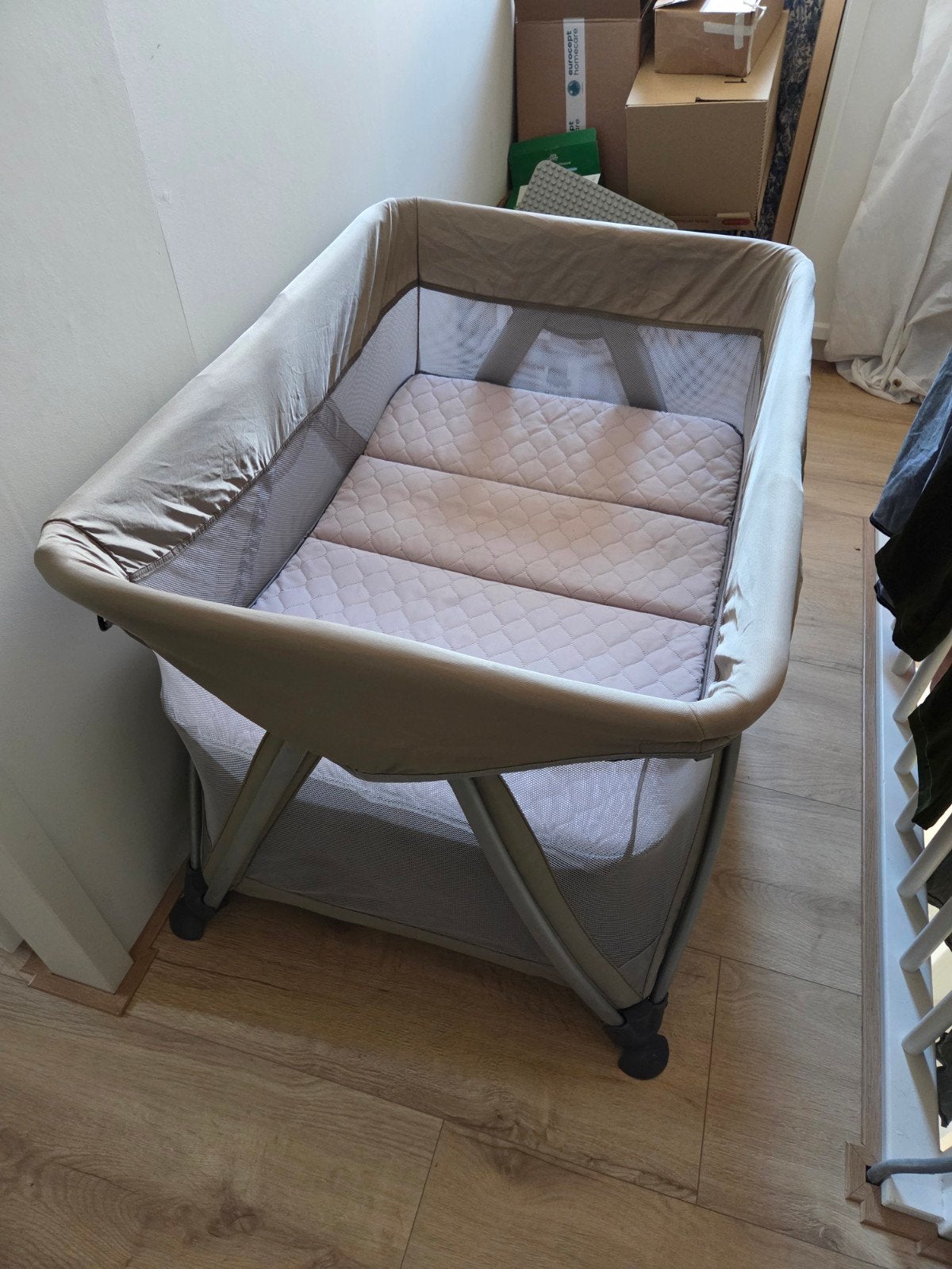 Nuna Sena Aire campingbedje, Ophalen, Gebruikt, Reisbedje