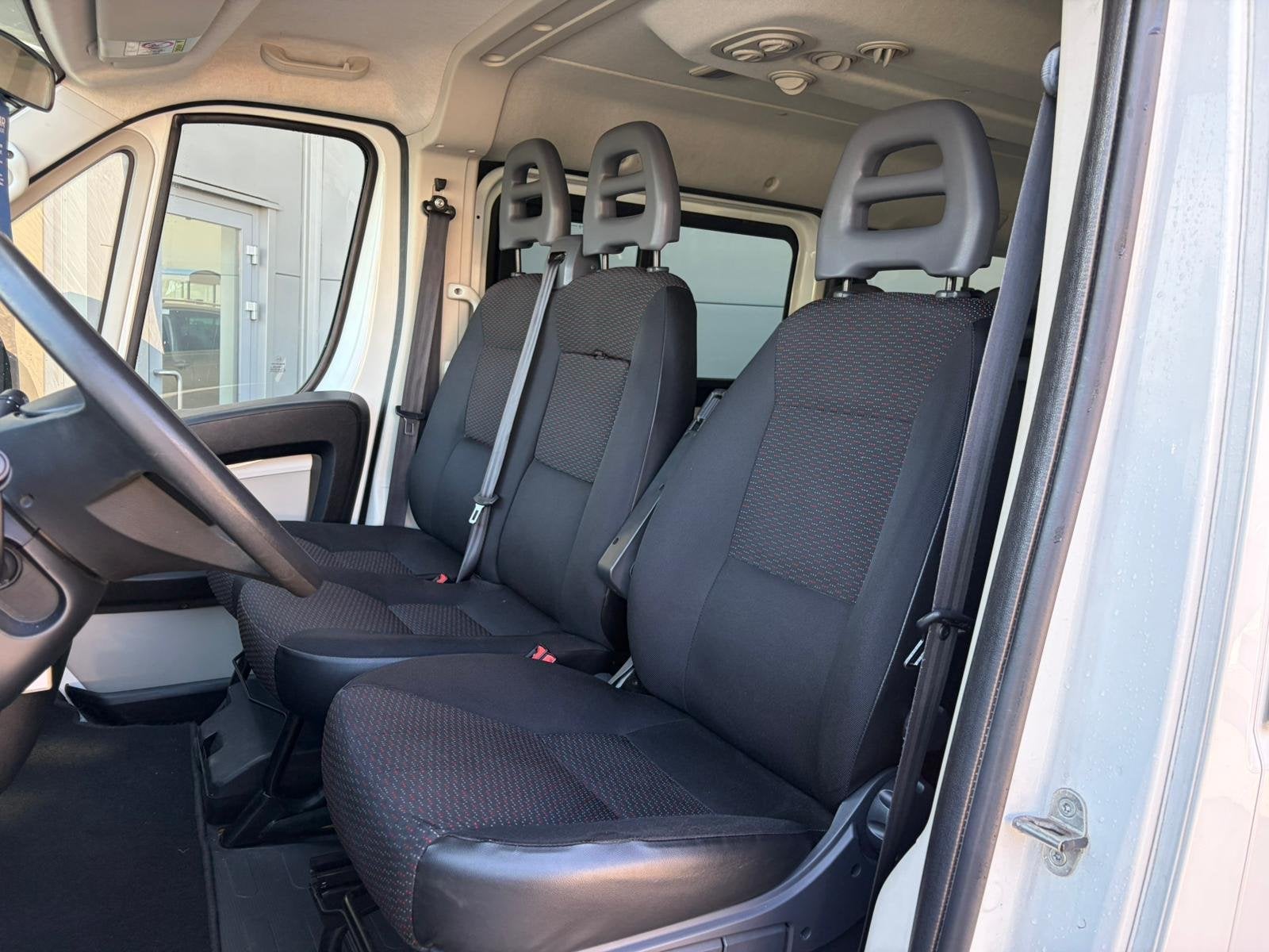 Peugeot Boxer 330 2.2 HDI L1H1 9 persoons, 14950,= excl BTW, Auto's, Voorwielaandrijving, Euro 5, Stof, Gebruikt