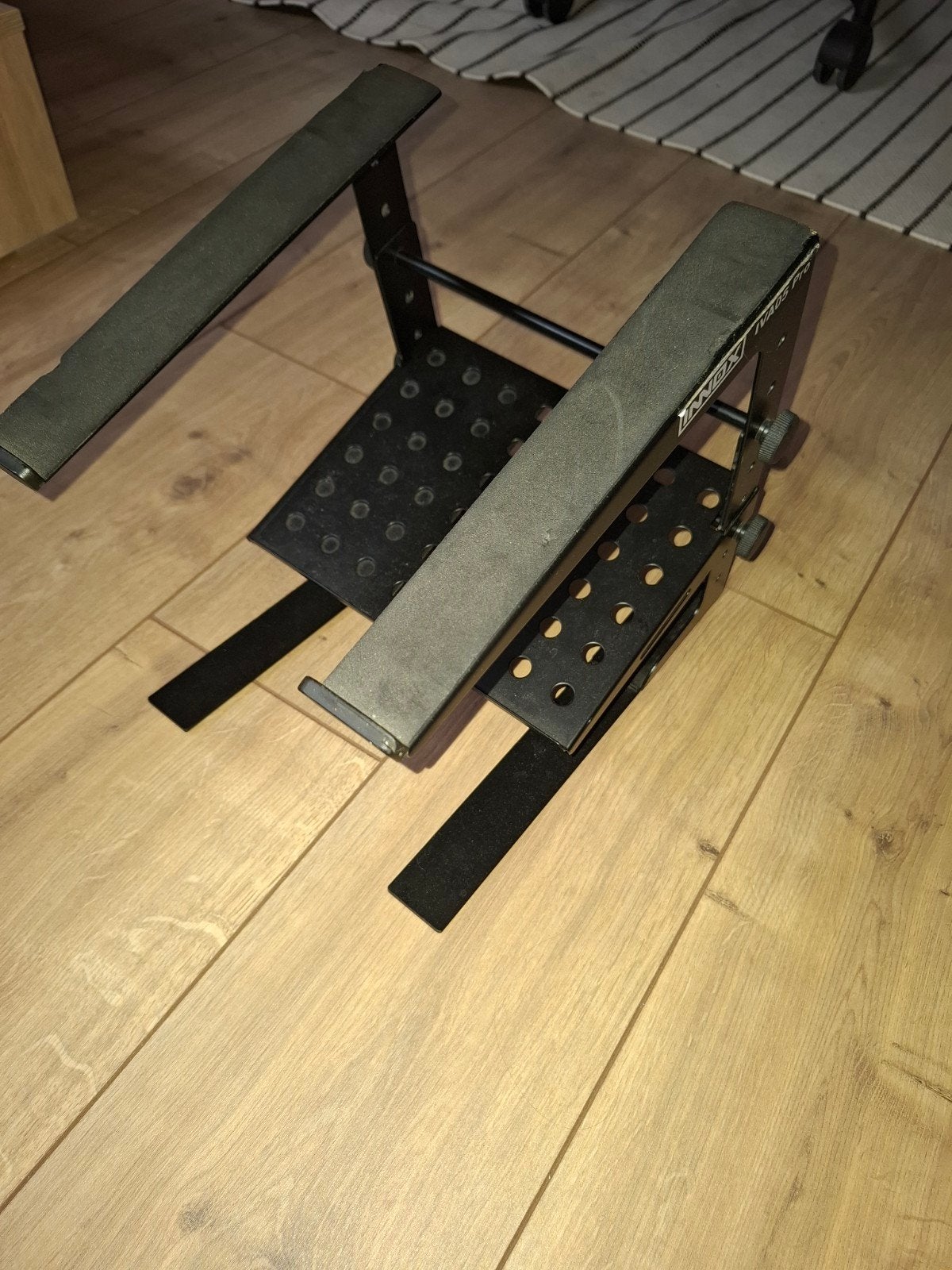 Verstelbare laptopstandaard - Ergonomisch en draagbaar, Ophalen of Verzenden, Zo goed als nieuw, In hoogte verstelbaar