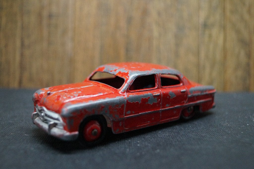 Dinky toy .Geen Atlas !! Ford Fodor Sedan  no139a 1950, Verzenden
